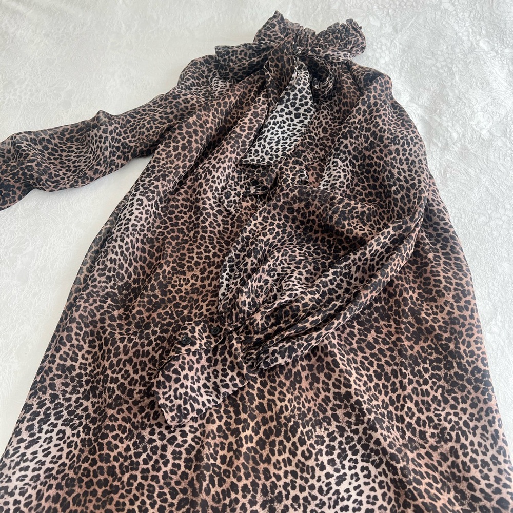 Beautiful, never worn dress, but without tags.